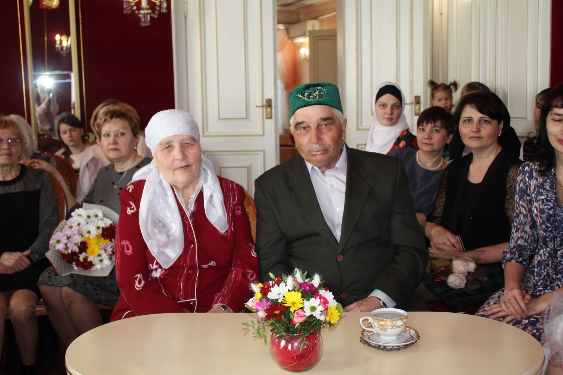 Фарид Мухаметшин поздравил чистопольских юбиляров супружеской жизни (ФОТОРЕПОРТАЖ)