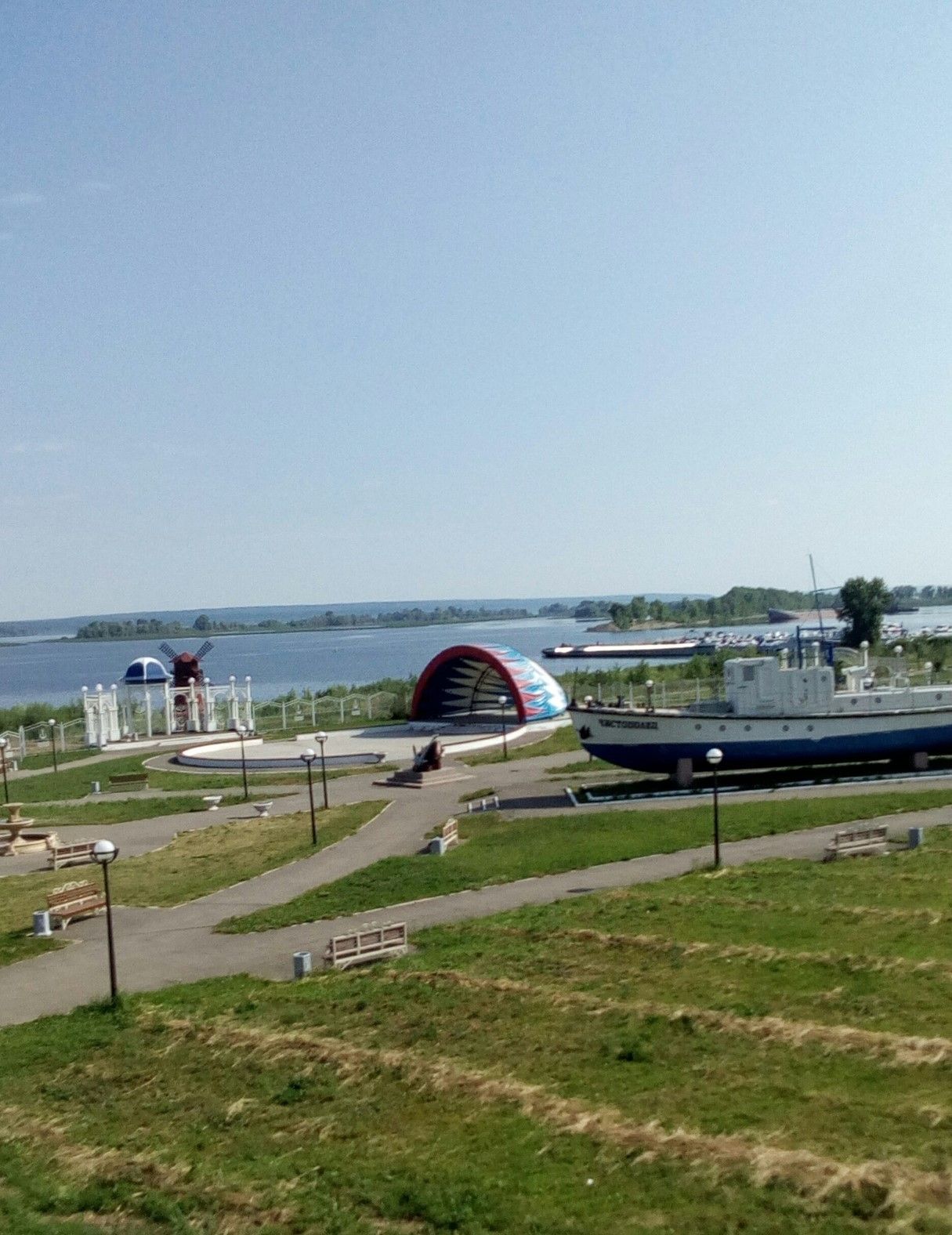 Погода чистополь на неделю. Климат Чистополя. Остров коса Чистополь. Море в Чистополе. Бухта Чистополь.