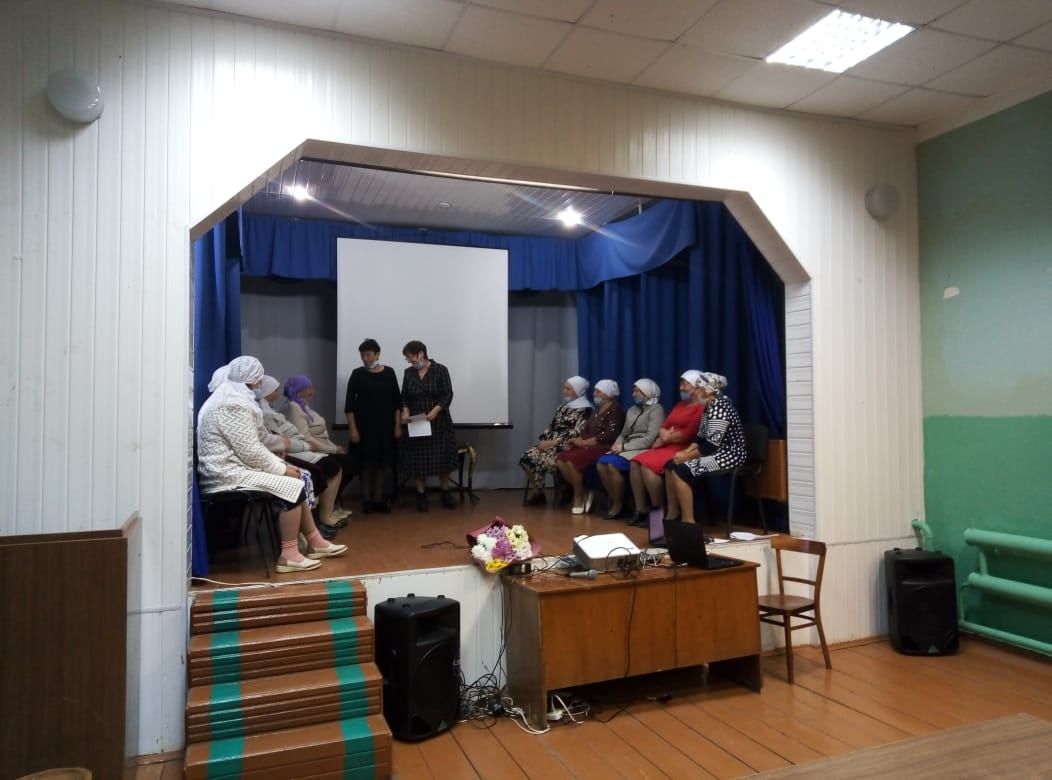 Пенсионерки в Чистопольском районе соревновались в знаниях и смекалке