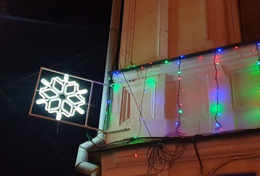 Чистополь продолжают украшать к Новому году (ФОТО)