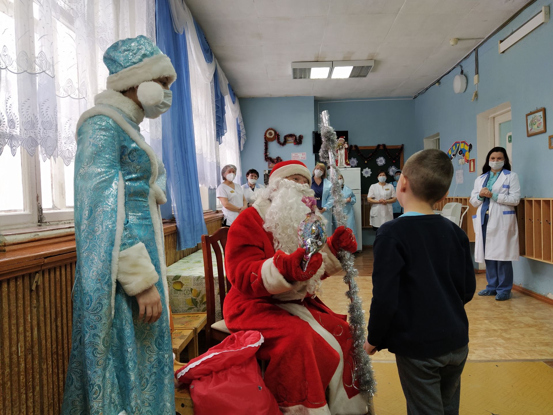 Пациенты детского отделения Чистопольской ЦРБ получили новогодние подарки