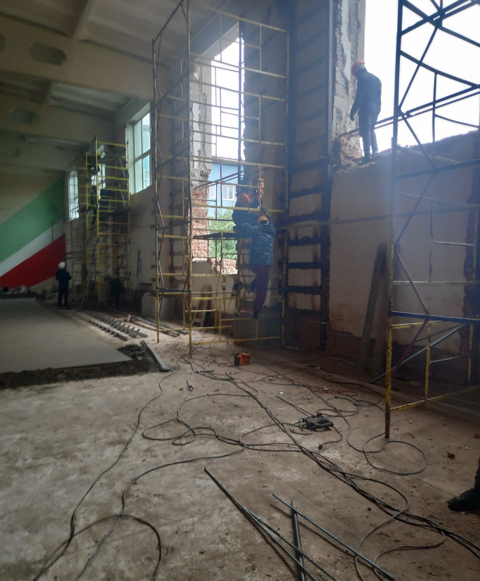 В Чистополе полным ходом идёт капитальный ремонт спортшколы «Гимнаст»