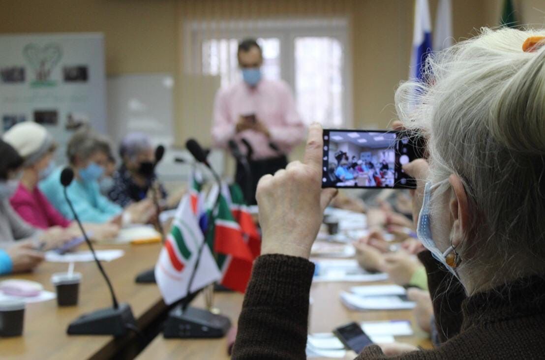 Чистопольские пенсионеры стали выпускниками проекта «Мир онлайн»