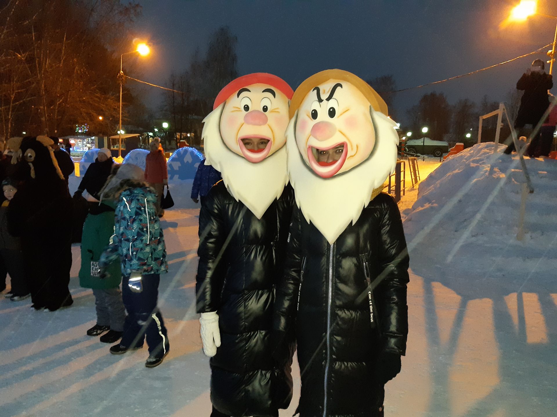 Новогодние каникулы в Чистополе проходят весело!(Фоторепортаж)