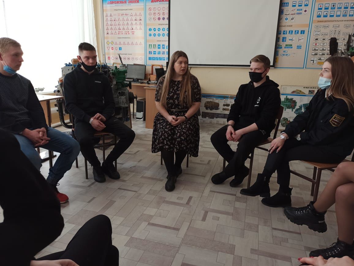 Чистопольская молодежь участвовала в агитационной акции «Сфера влияния»