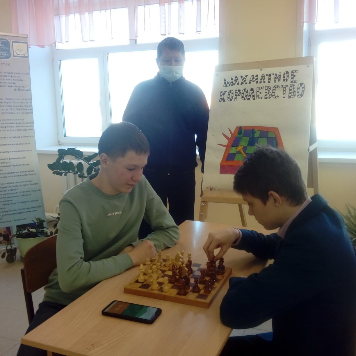 У детей из Чистопольского села появилась возможность играть в шахматы на перемене
