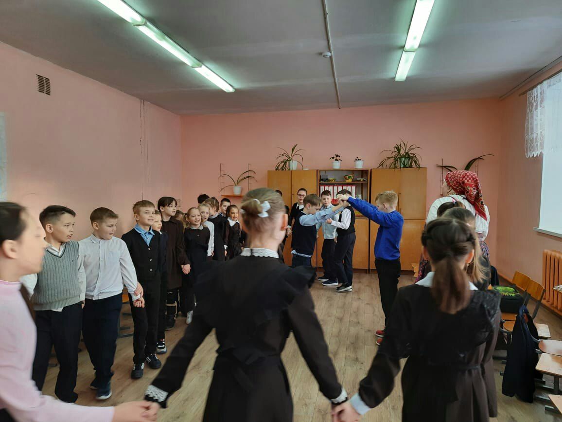 Фолк-урок для школьников в чистопольском селе провела работник культуры