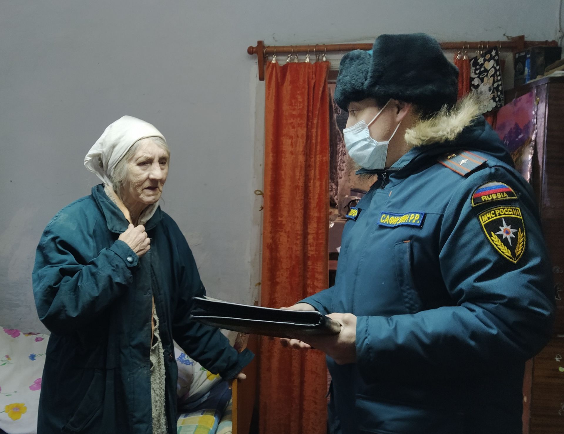 В доме чистопольской пенсионерки установили пожарные извещатели