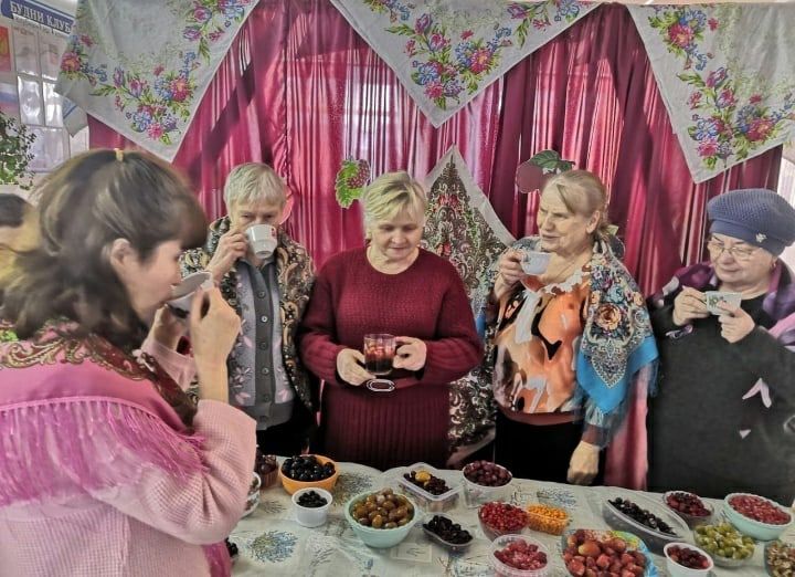 Жительницы чистопольского села собрались в витаминном кафе