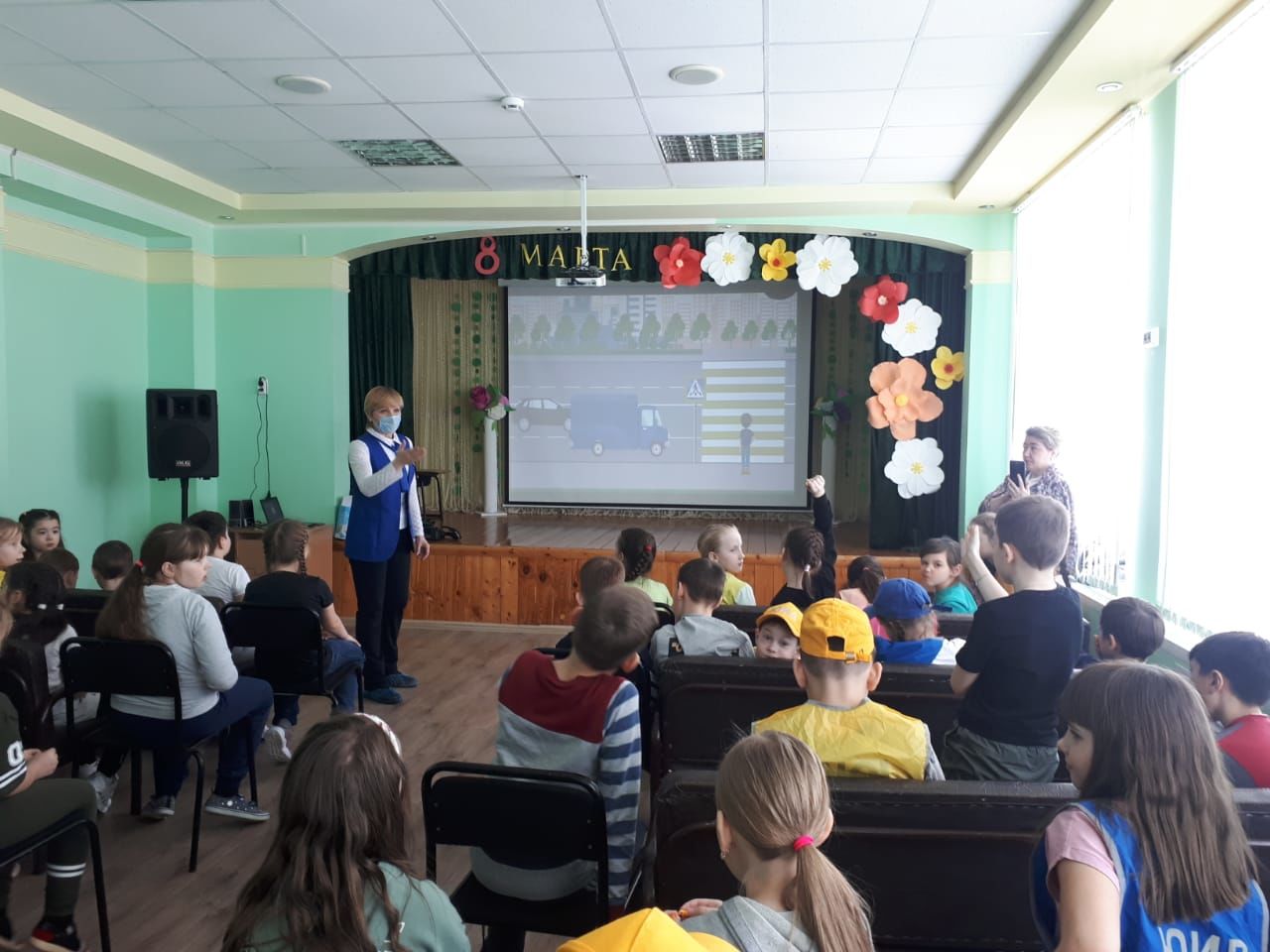 Чистопольским школьникам  напомнили о правилах поведения на дорогах