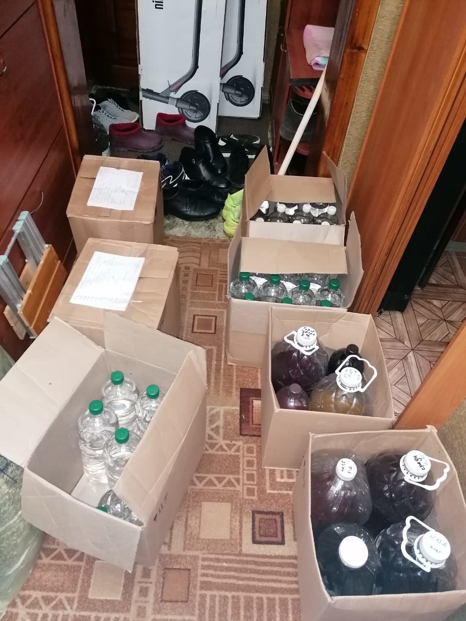 Из гаража чистопольца изъяли более 3,5 тысяч литров нелегального алкоголя