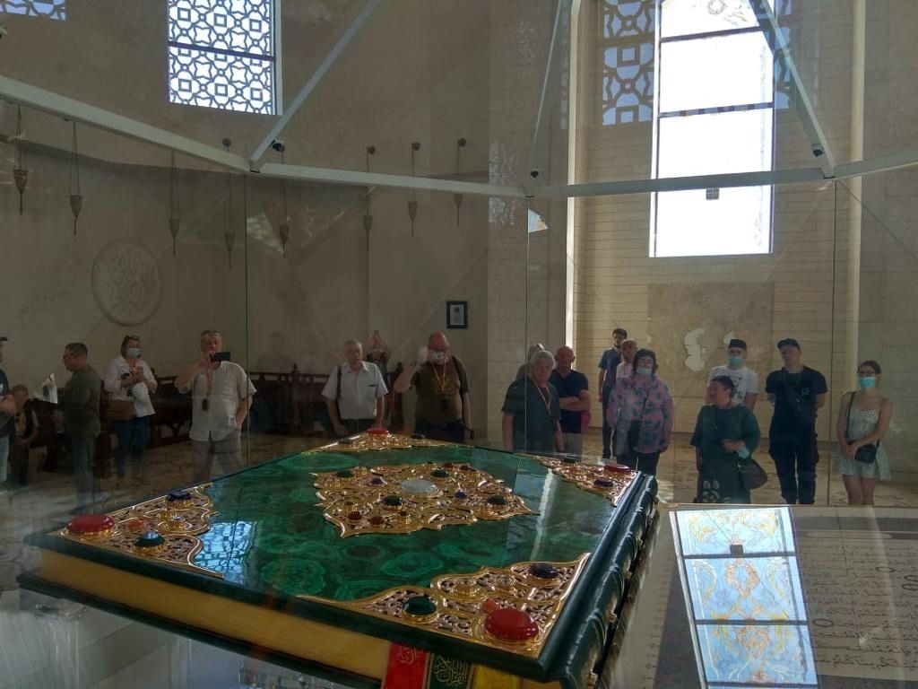 Самый большой в мире Коран и древнее городище показали членам клуба «Валдай» в Болгаре