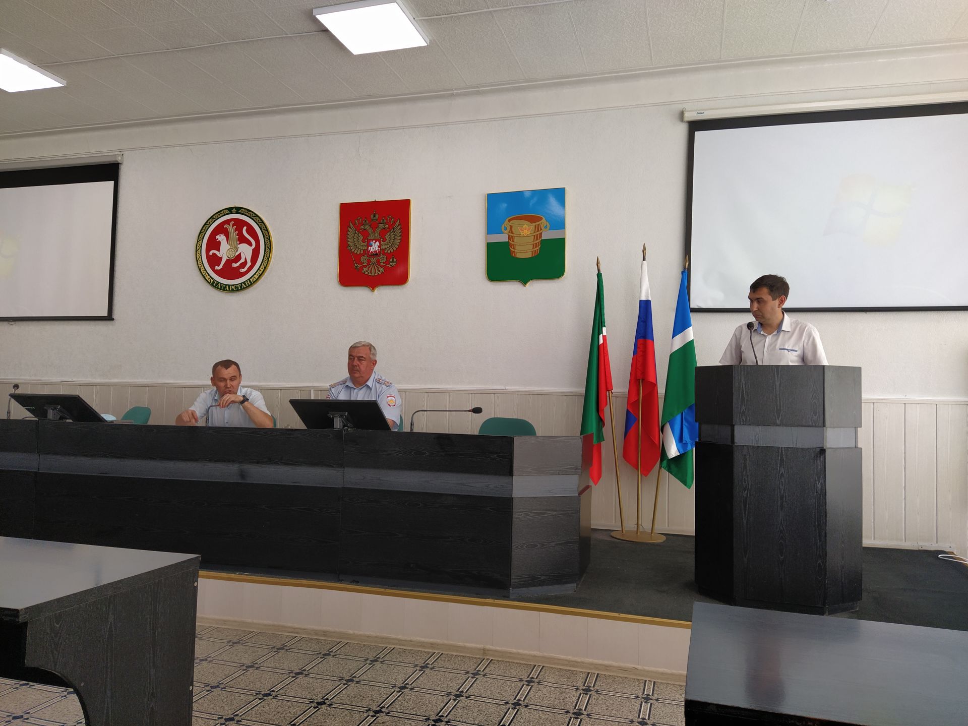 Комиссия по БДД обсудила вопросы аварийности на дорогах, обслуживания и содержания школьных маршрутов в Чистополе