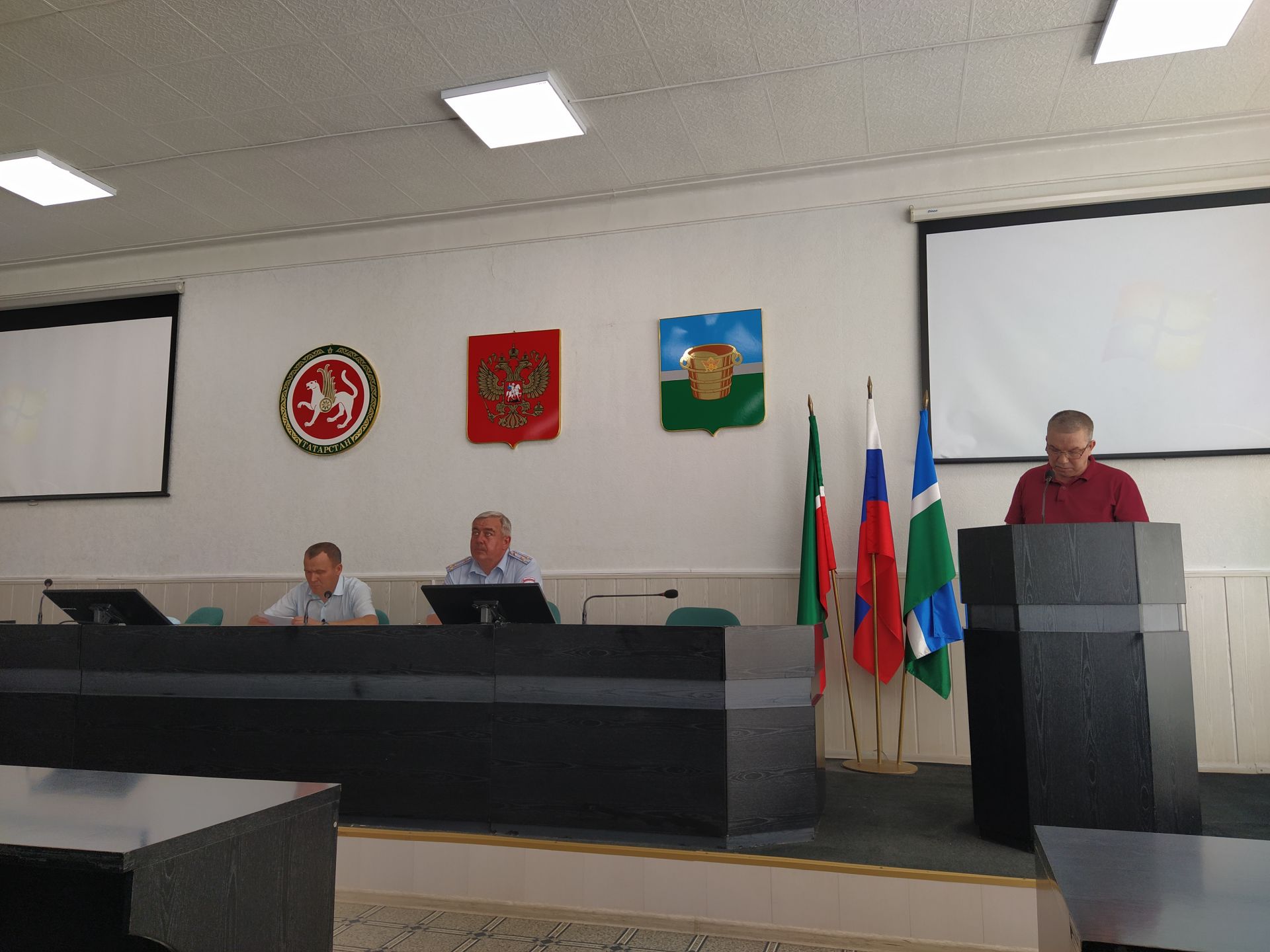 Комиссия по БДД обсудила вопросы аварийности на дорогах, обслуживания и содержания школьных маршрутов в Чистополе