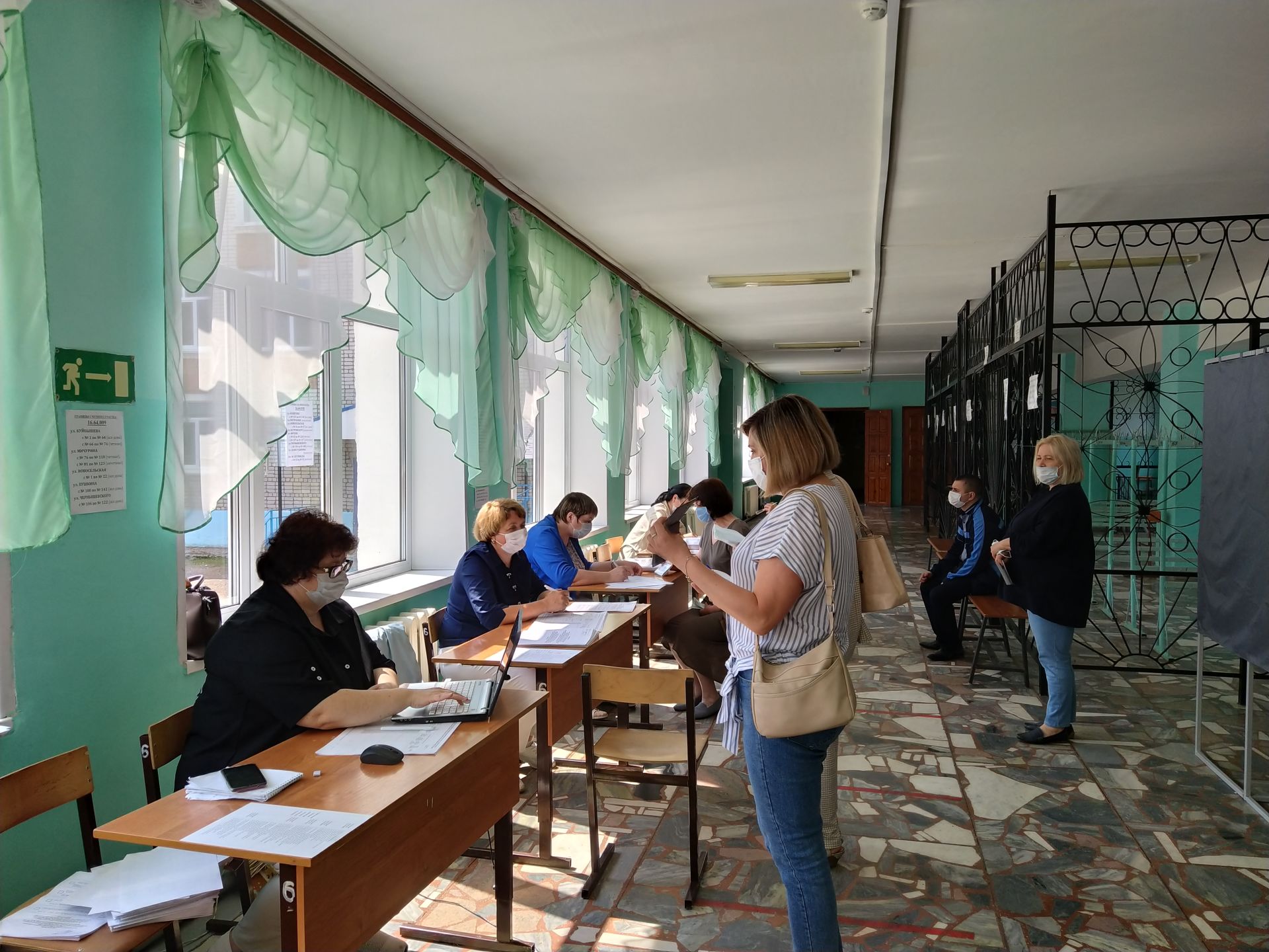 Предварительное голосование в Чистополе проходит с соблюдением мер безопасности