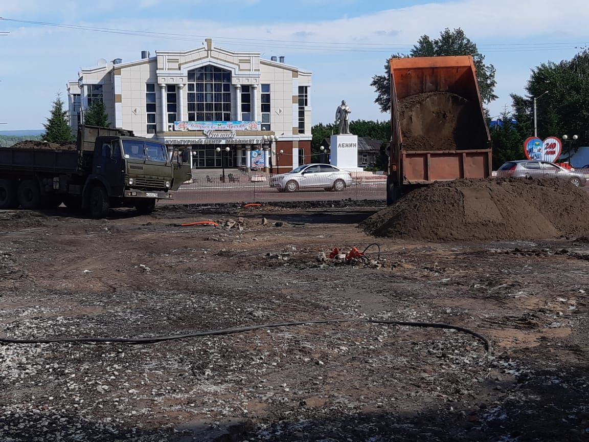 В Чистополе возобновились работы по благоустройству центральной площади