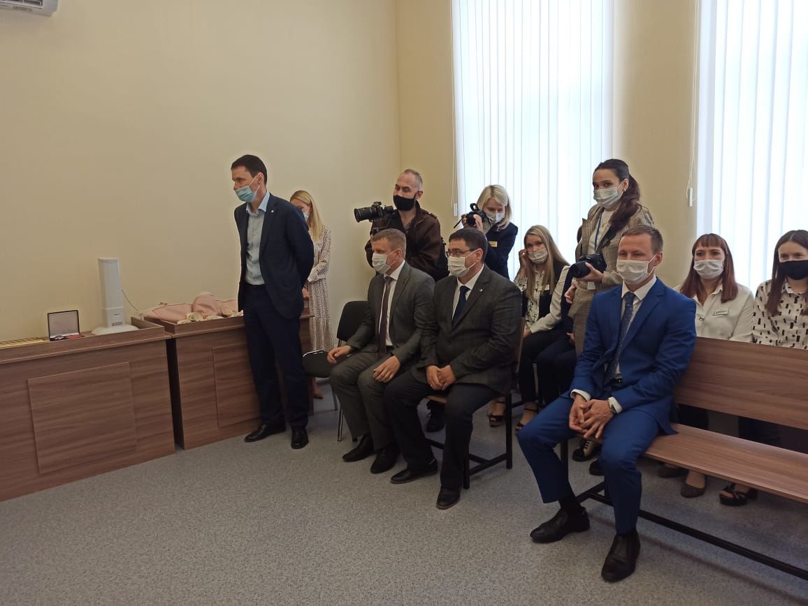 Председатель Верховного Суда РТ оценил условия работы чистопольских мировых судей после переезда в другое здание