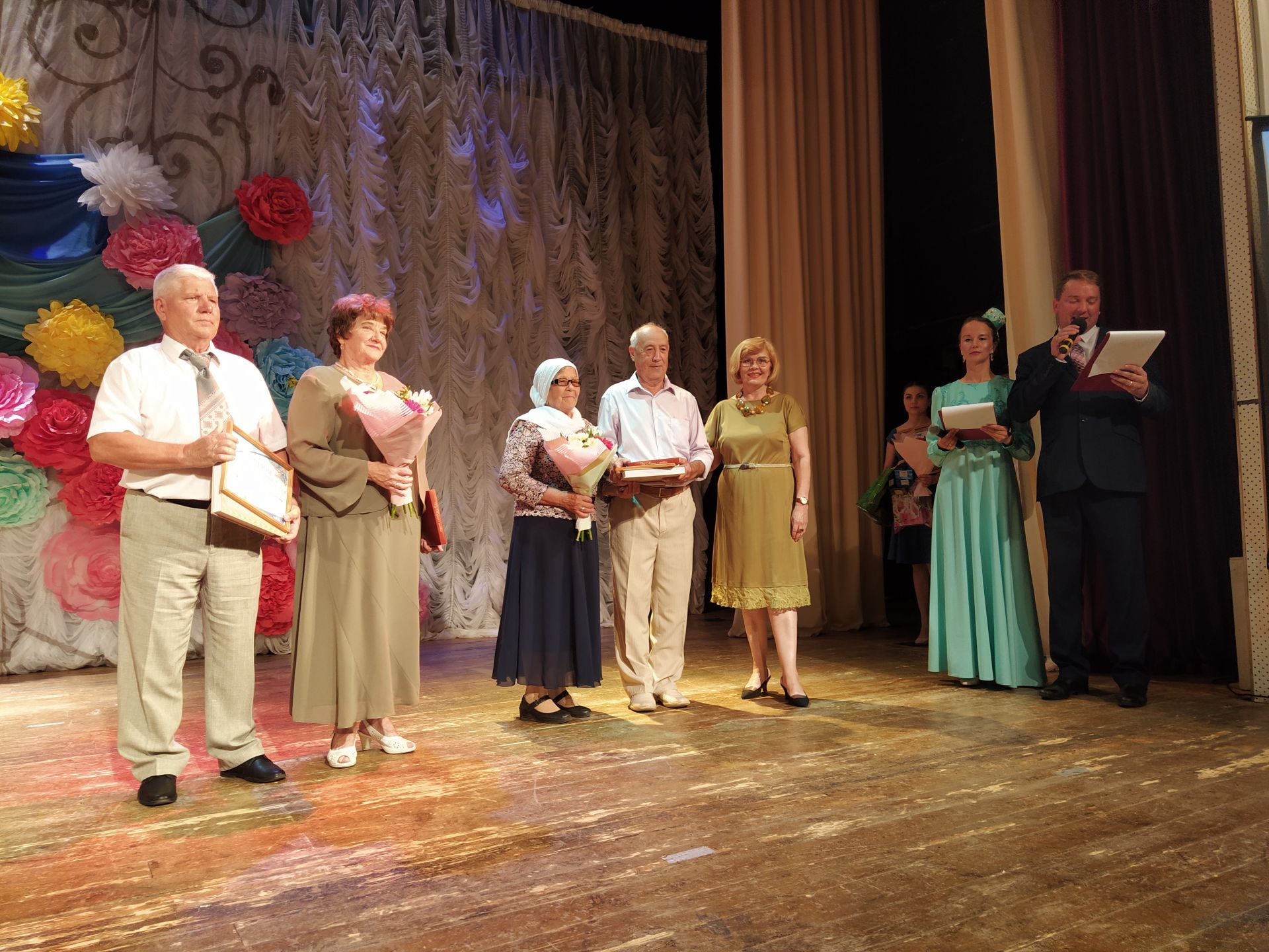 В Чистополе прошел зональный этап республиканского конкурса материнства и семьи «Нечкэбил»