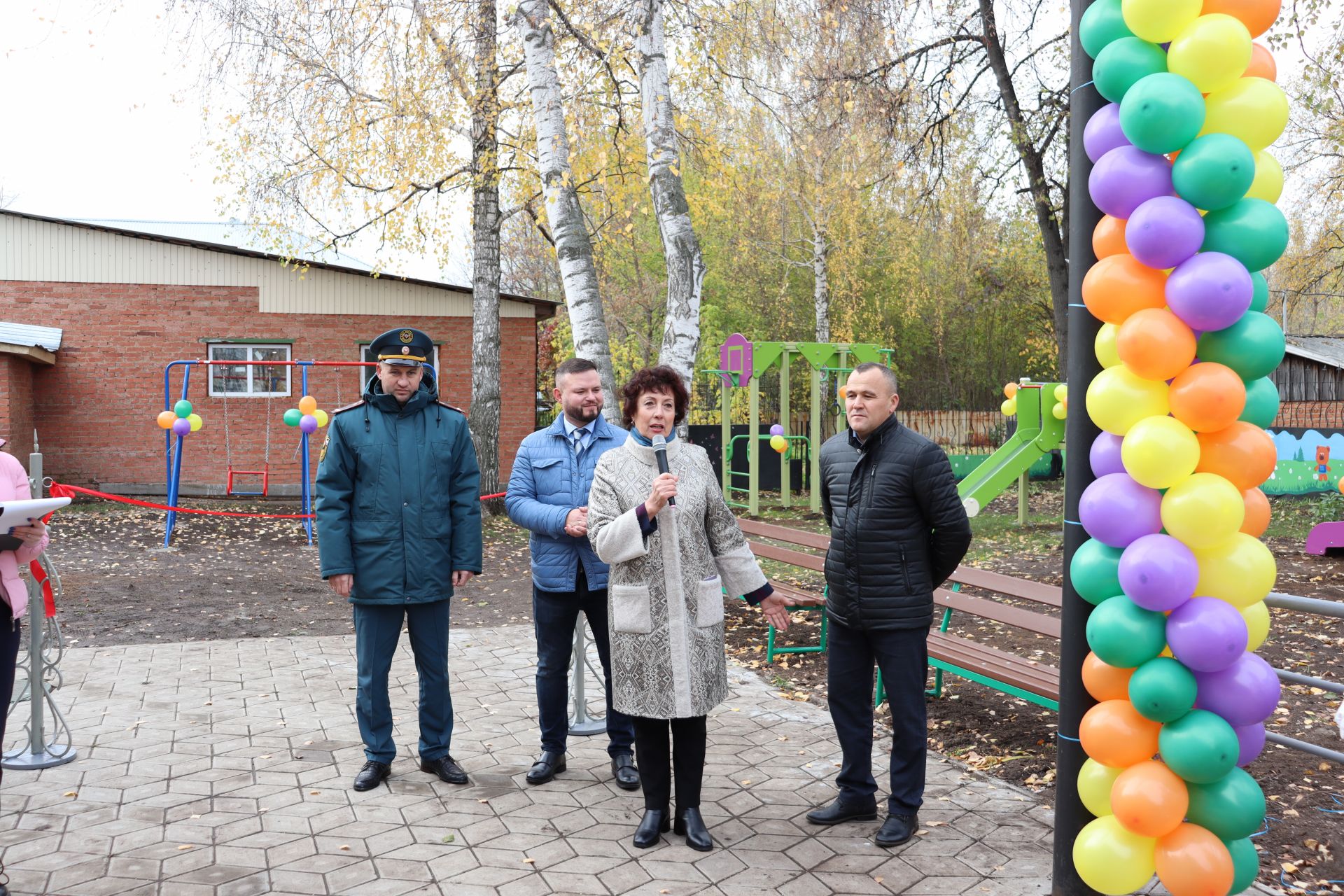 В чистопольском реабилитационном центре «ДАР» открыли новую детскую игровую площадку