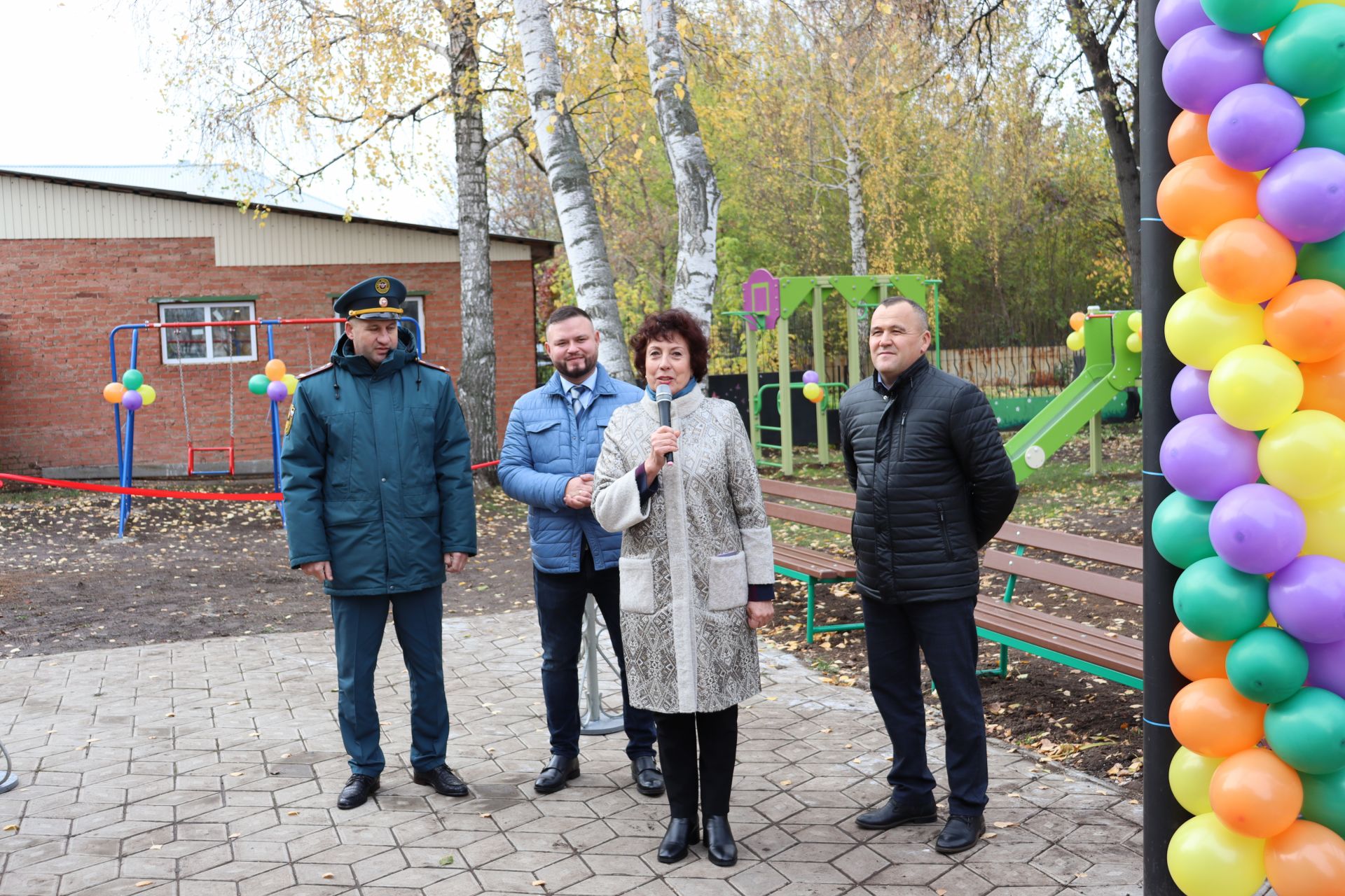 В чистопольском реабилитационном центре «ДАР» открыли новую детскую игровую площадку