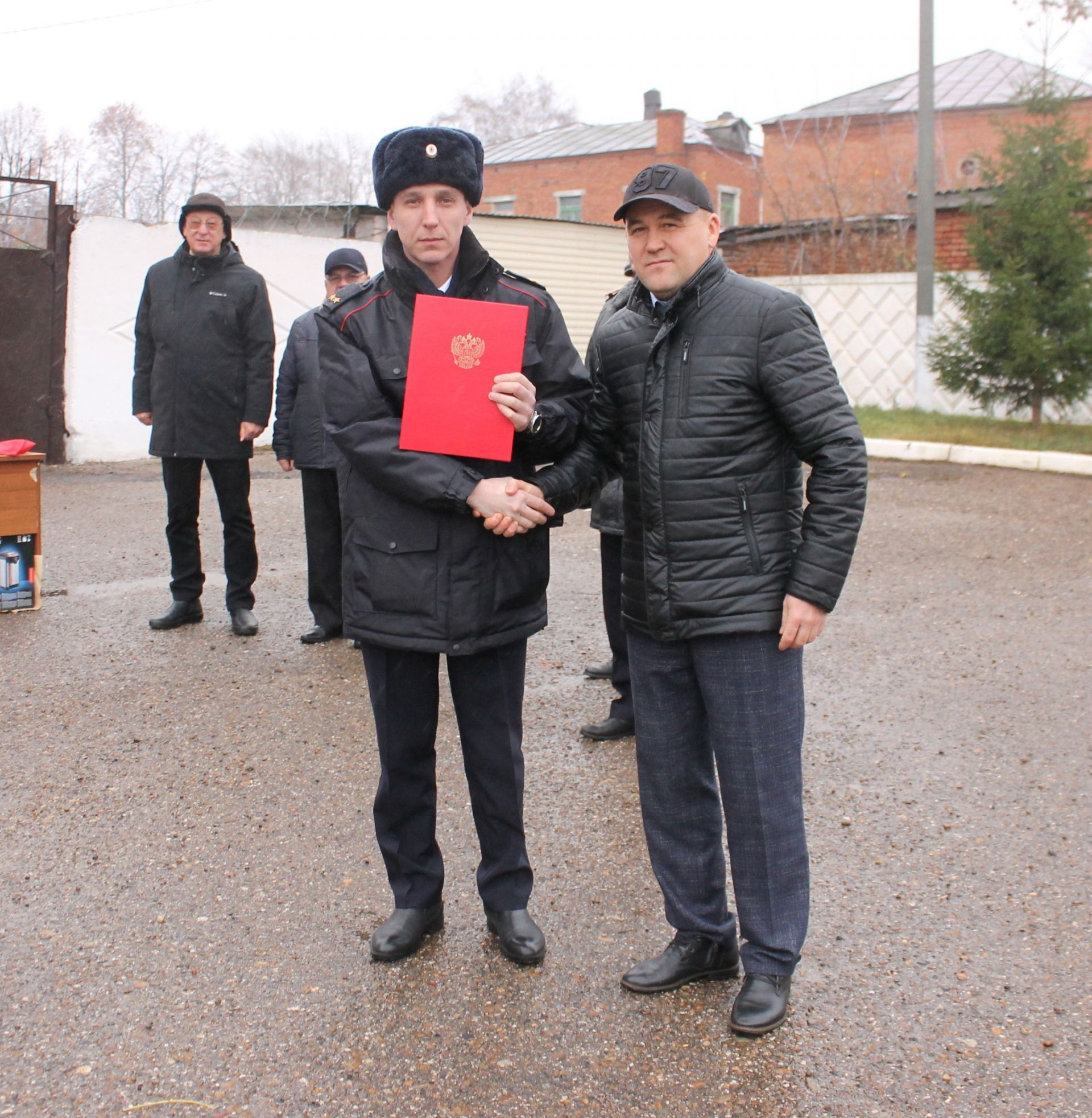 В Чистополе наградили школьника за помощь в раскрытии преступления