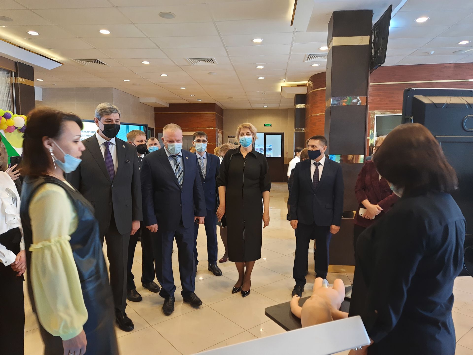 Заместитель Премьер-министра Татарстана ознакомился с продукцией чистопольских предприятий