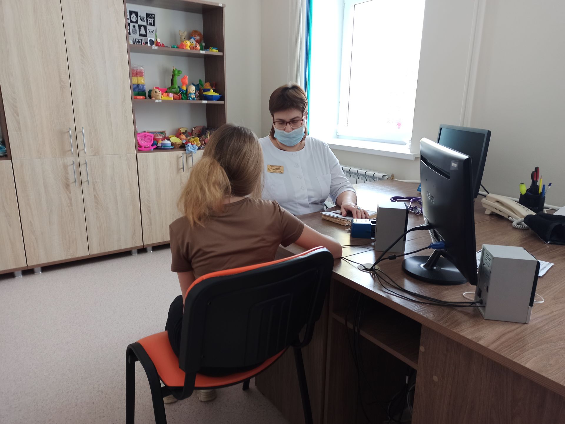 В Чистопольском районе подростков начали прививать вторым компонентом вакцины от коронавируса