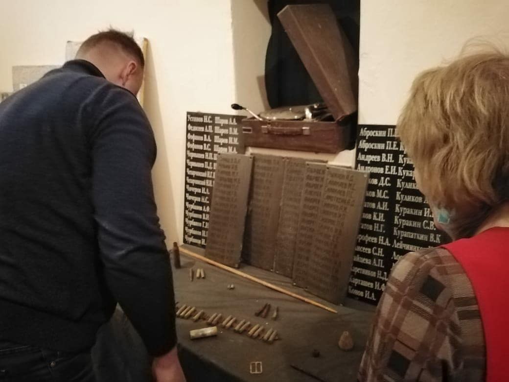 Руководитель военно-патриотического поискового отряда «Выстрел»  посетил чистопольский школьный музей