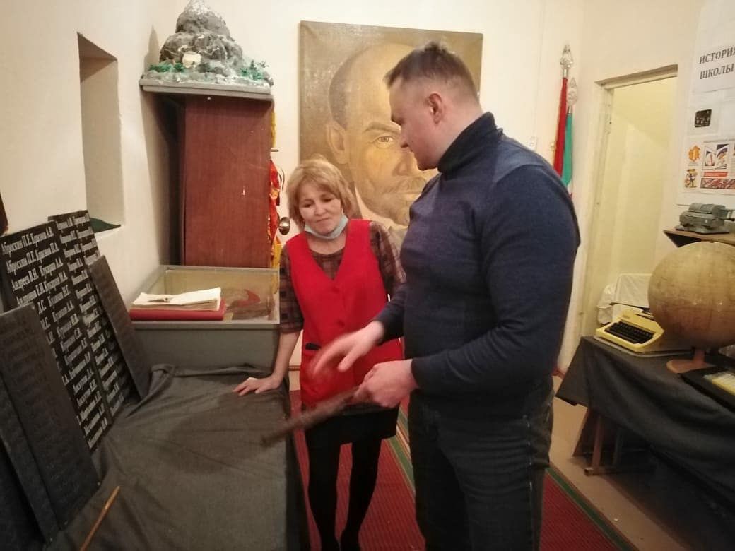 Руководитель военно-патриотического поискового отряда «Выстрел»  посетил чистопольский школьный музей