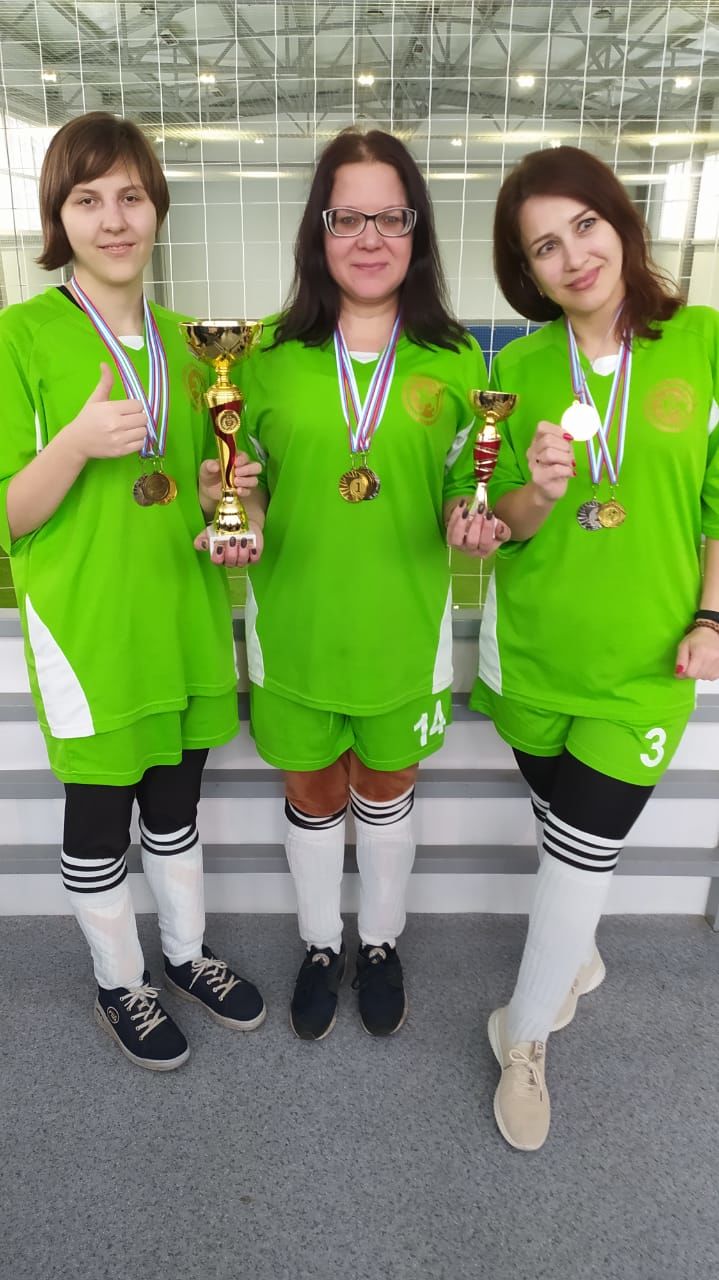 В составе татарстанского футбольного клуба слепых чистопольские спортсменки заняли второе место на всероссийских соревнованиях