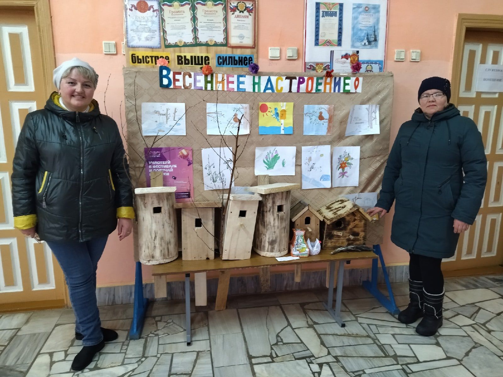 К Дню птиц: жители чистопольского села смастерили домики для пернатых