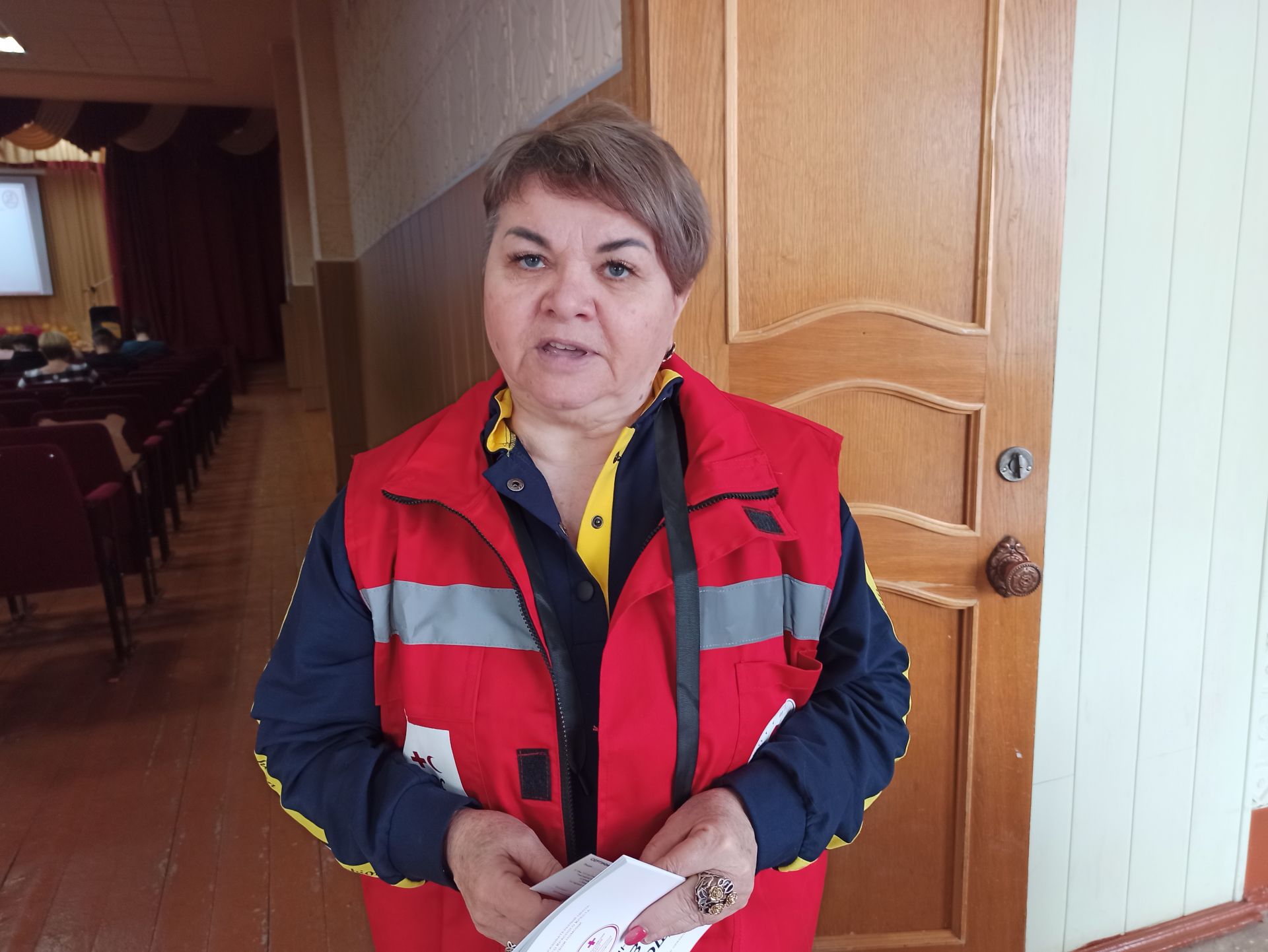 Чистопольцам вручили сертификаты Российского Красного креста