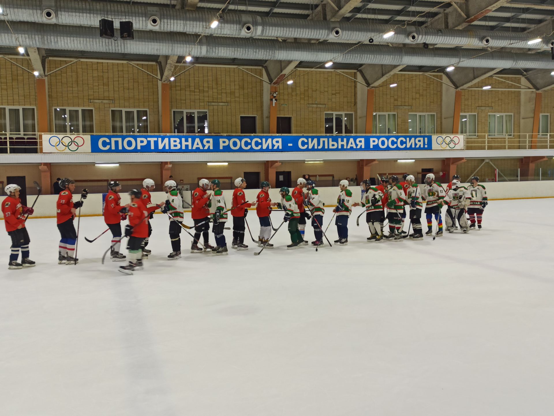 Чистопольцы вышли в финал республиканского турнира по хоккею среди ветеранских команд