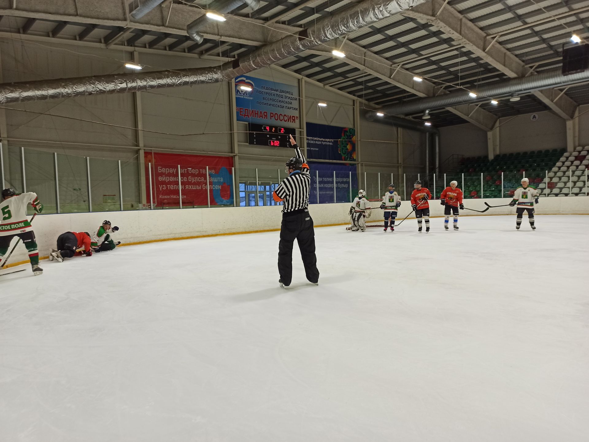 Чистопольцы вышли в финал республиканского турнира по хоккею среди ветеранских команд