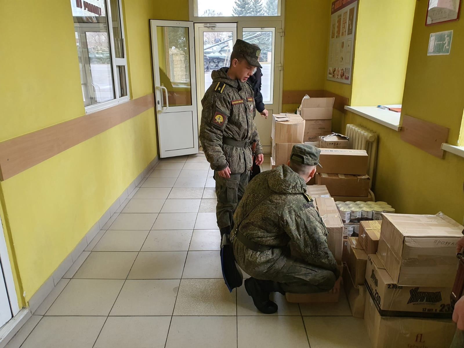 Чистопольская епархия отправила партию гуманитарной помощи курсантам Казанского танкового училища