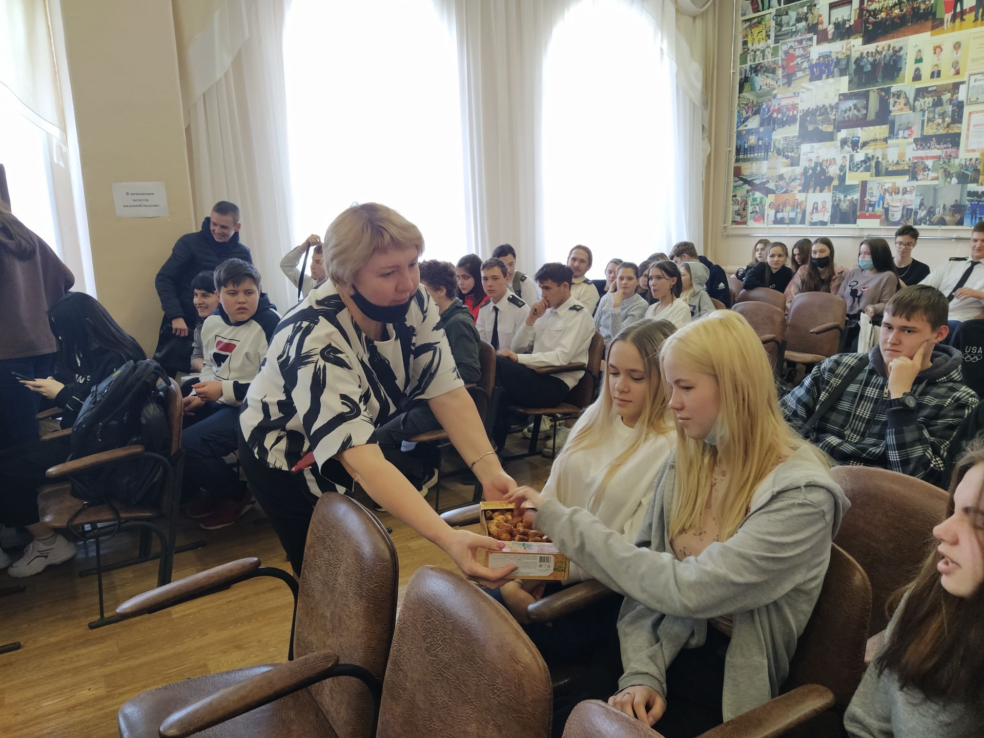 Студентам рассказали о развитии татарского театрального искусства в Чистополе