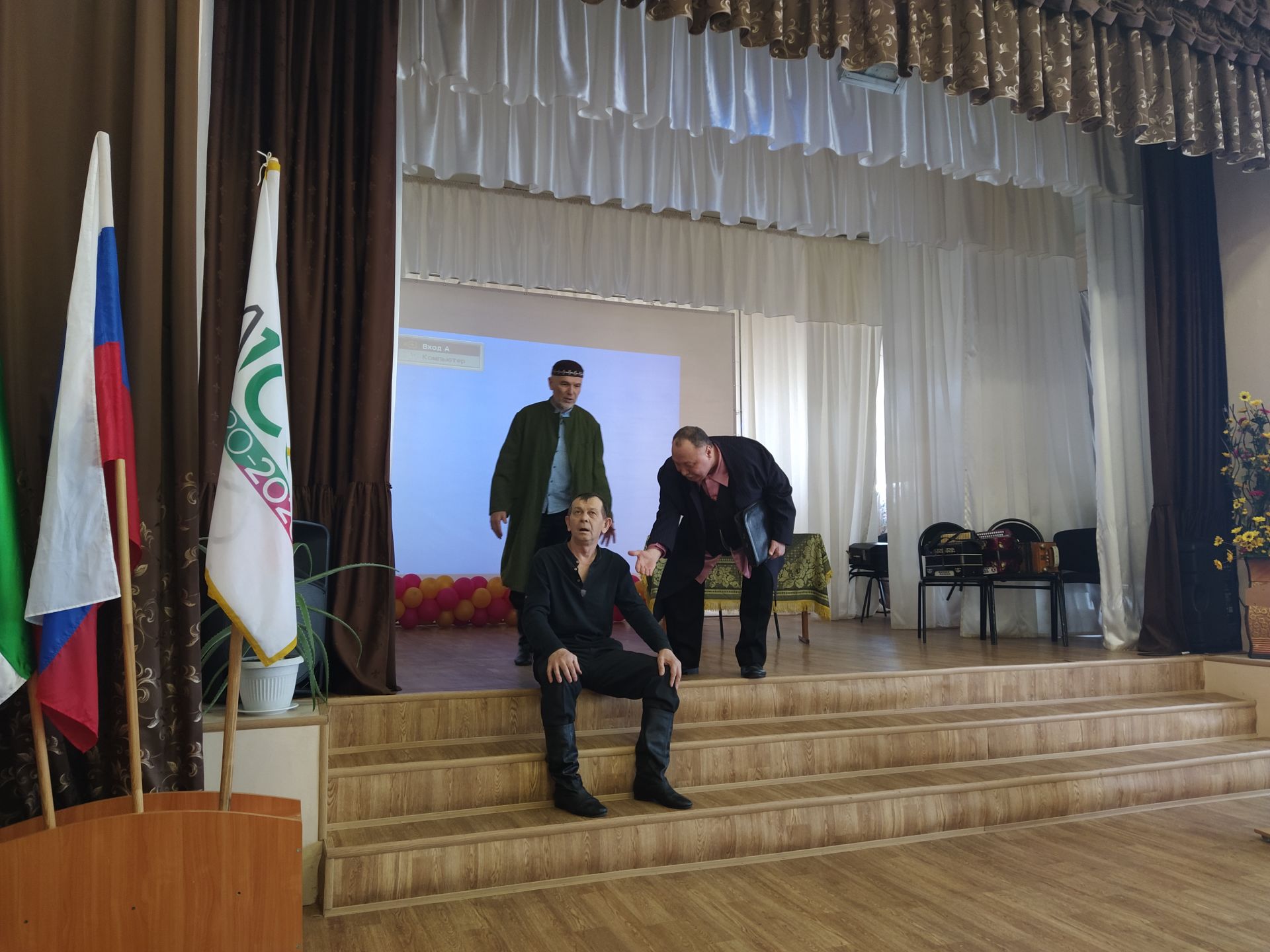 Студентам рассказали о развитии татарского театрального искусства в Чистополе