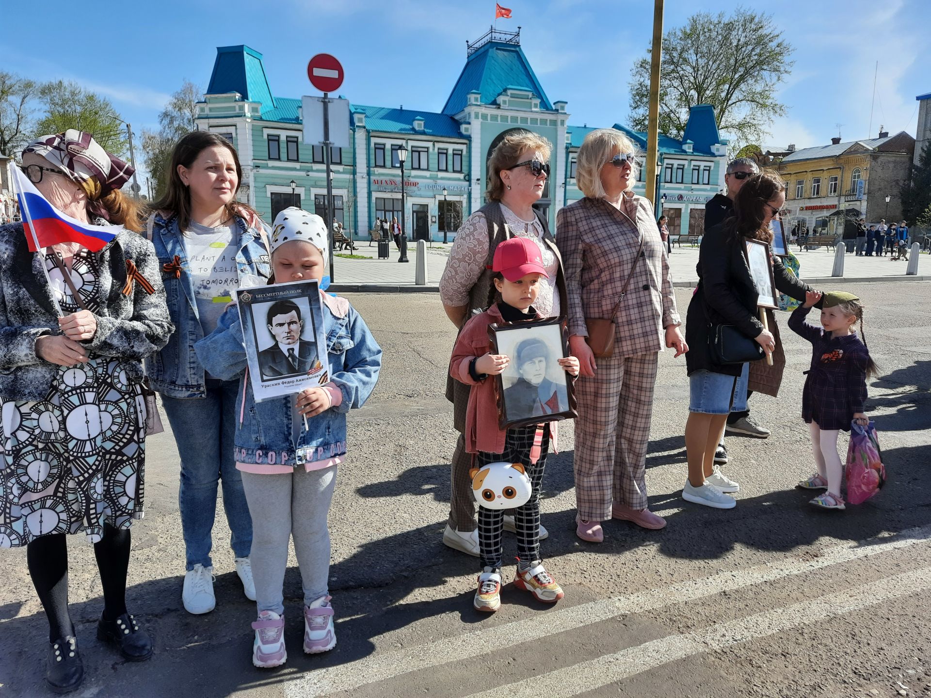 Тысячи чистопольцев приняли участие в шествии «Бессмертного полка» (Фоторепортаж)