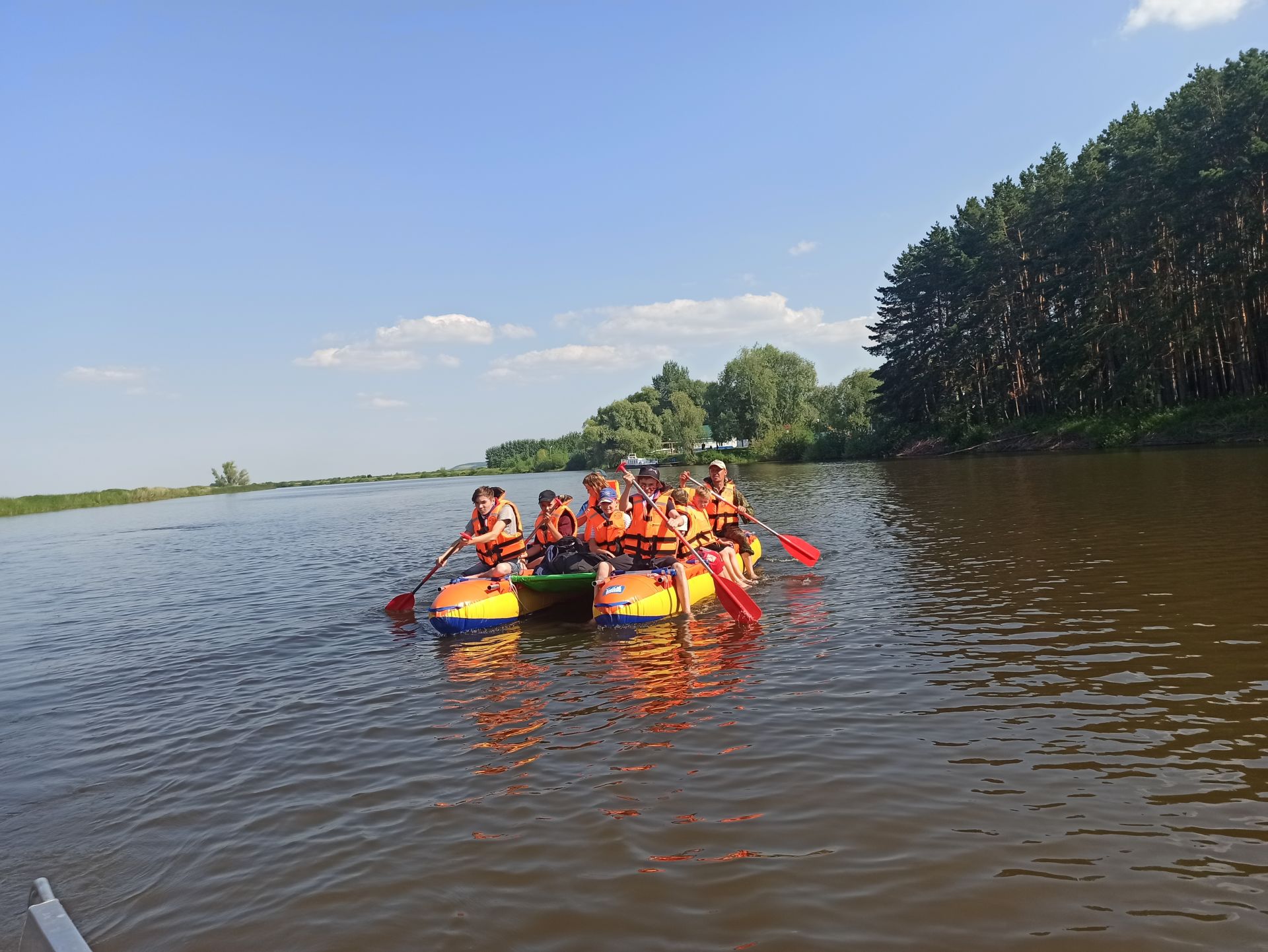 В Чистополе дети опробовали водный экологический маршрут (фоторепортаж)