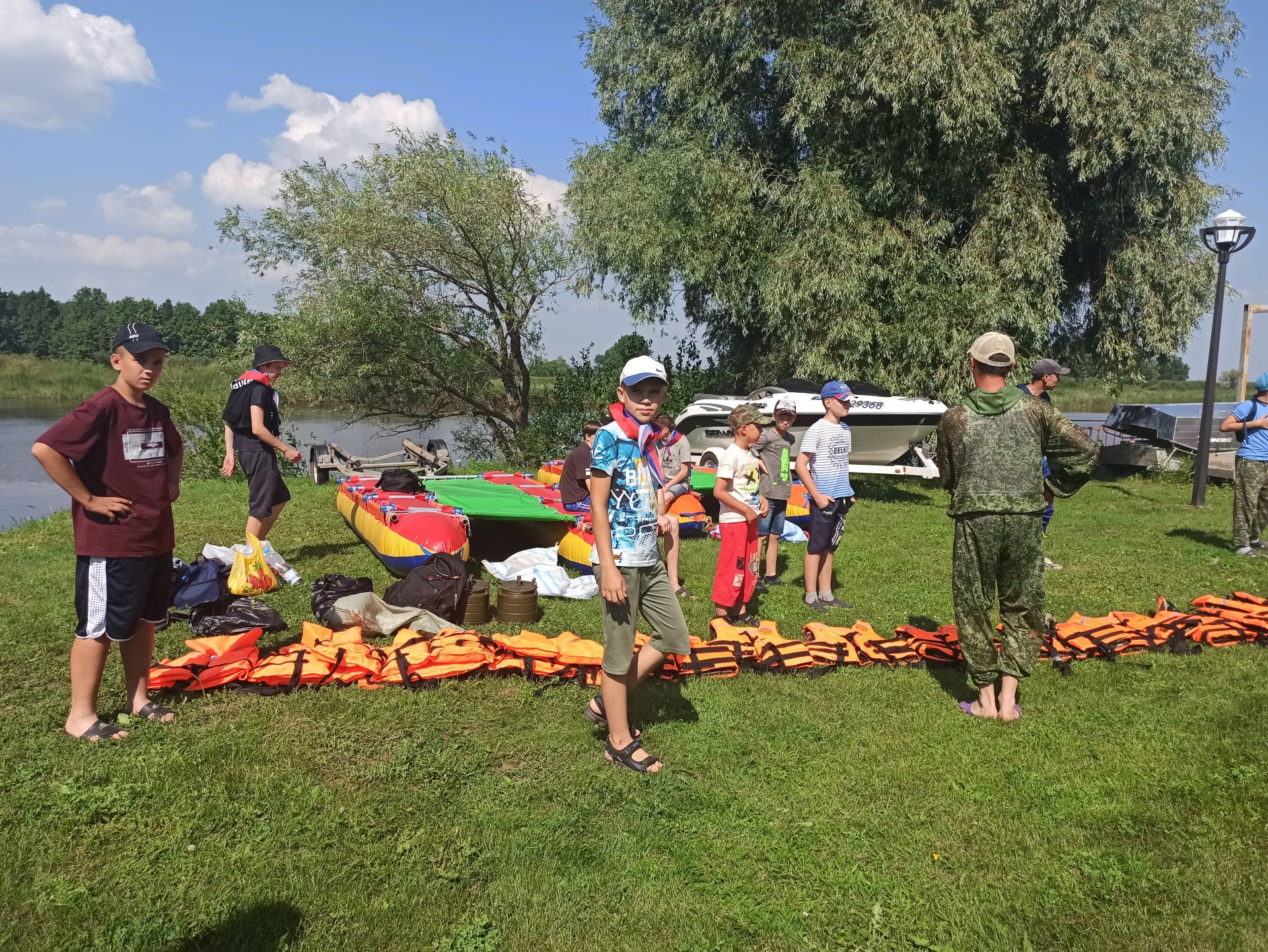 В Чистополе дети опробовали водный экологический маршрут (фоторепортаж)