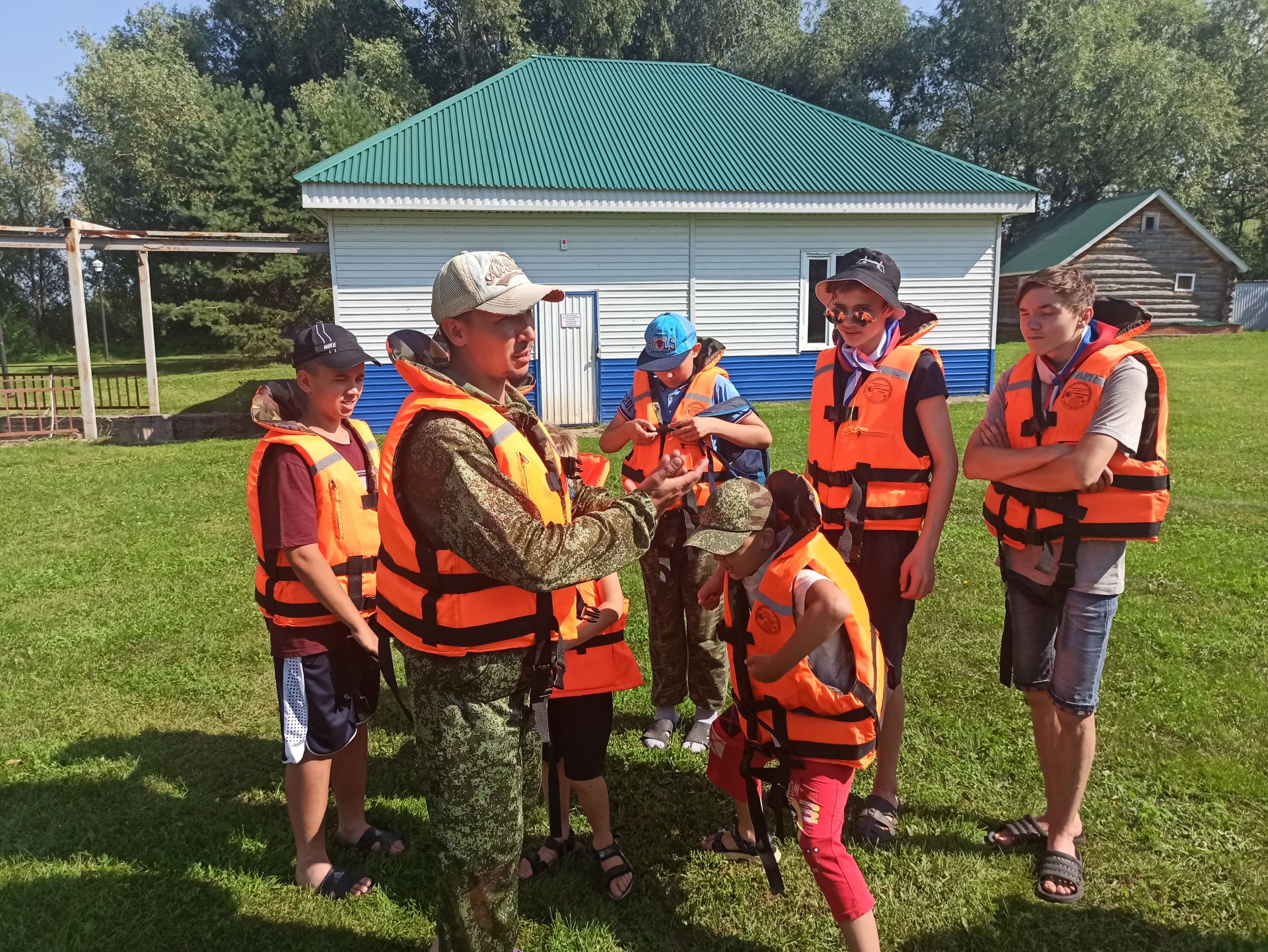 В Чистополе дети опробовали водный экологический маршрут (фоторепортаж)