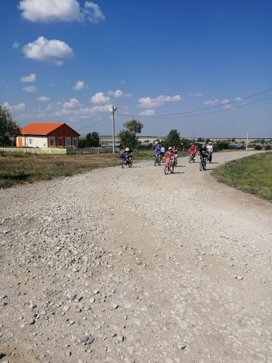 В чистопольском селе прошел велопробег, посвященный Дню флага Российской Федерации