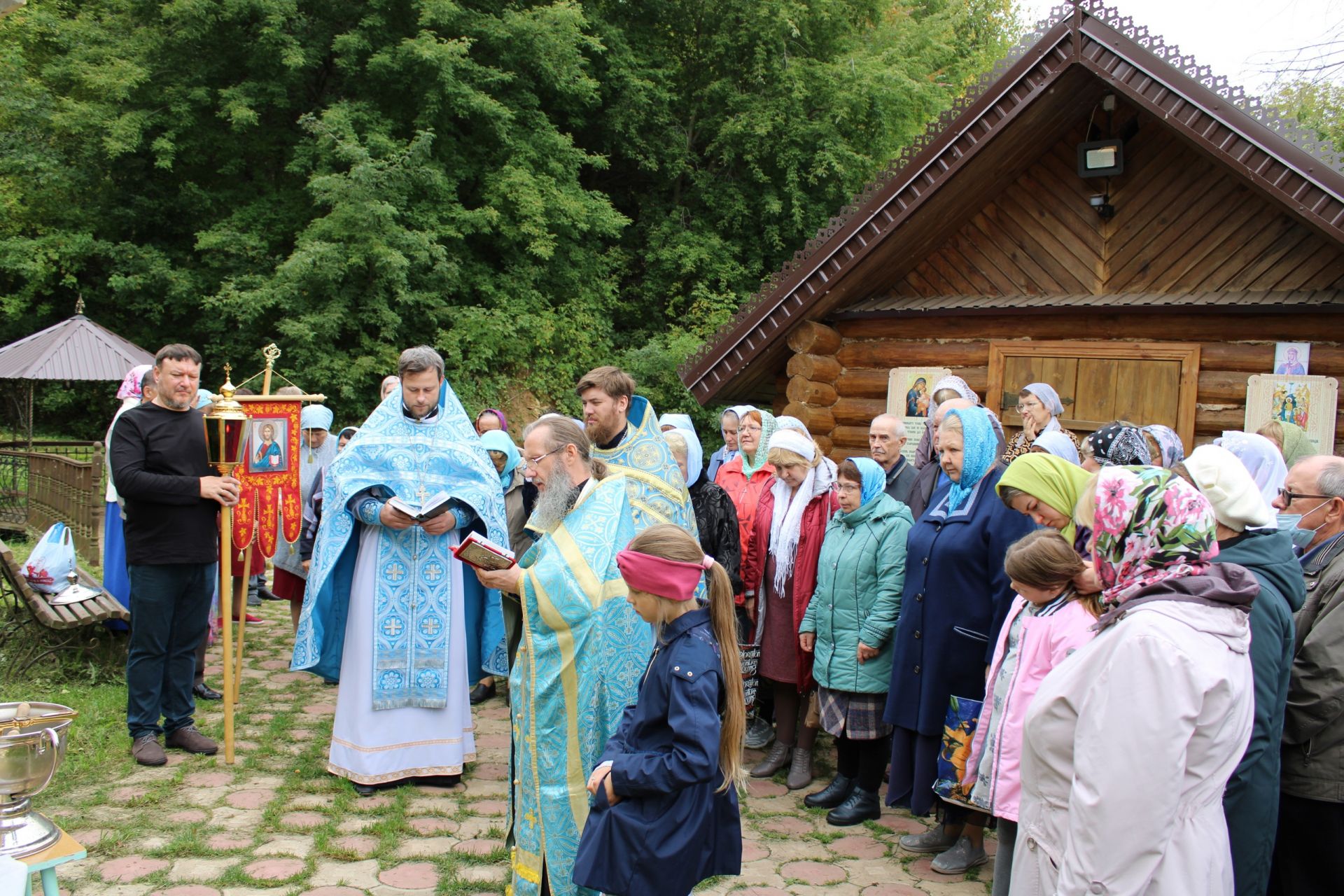 В храме в честь Рождества Пресвятой Богородицы чистопольского села отметили престольный праздник