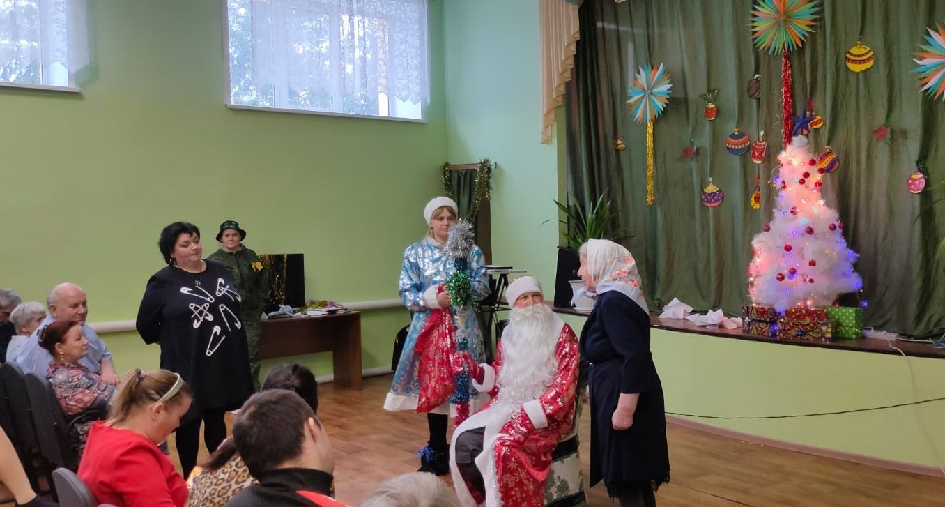 В чистопольском доме-интернате прошло новогоднее представление