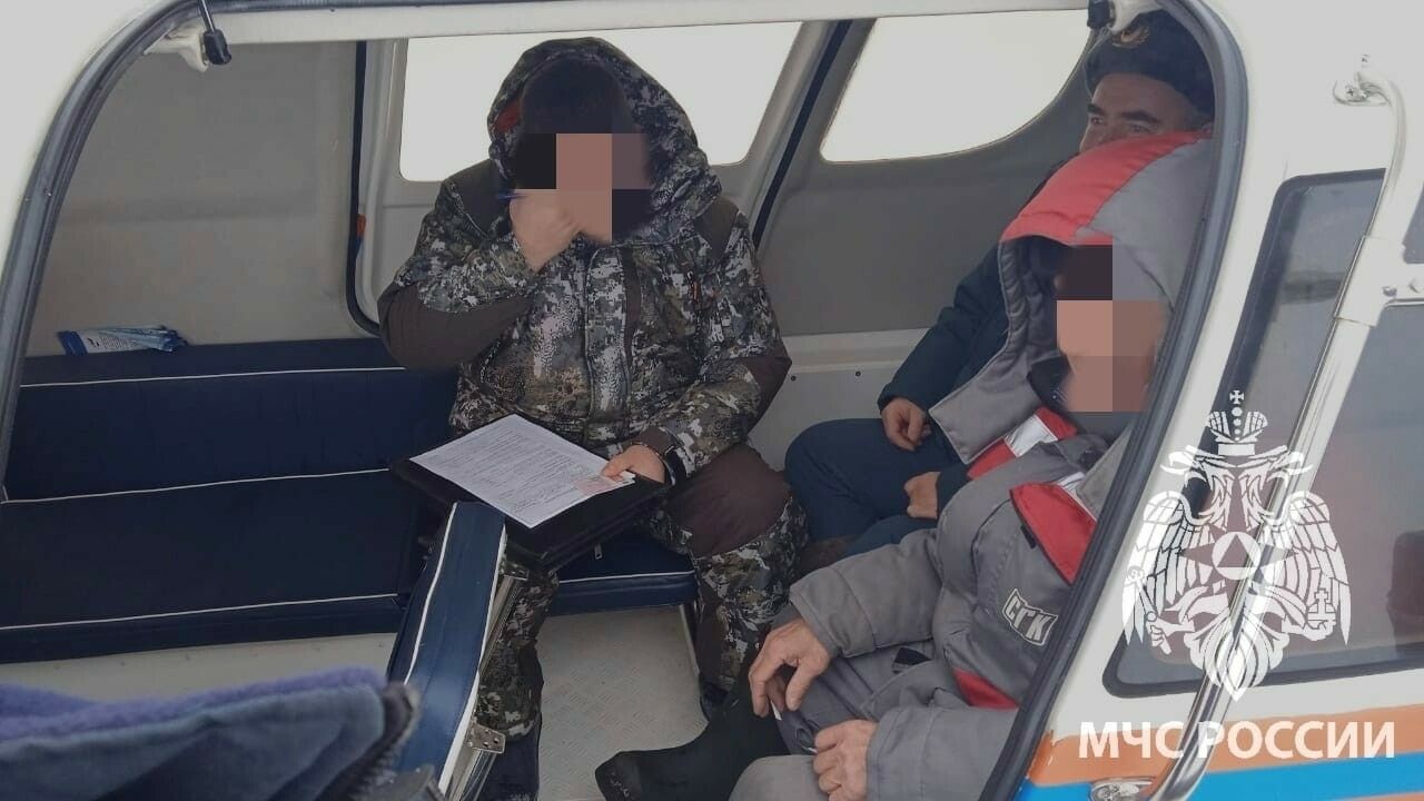 В Спасском районе семерых рыбаков-экстремалов оштрафовали за выезд на лед на машине