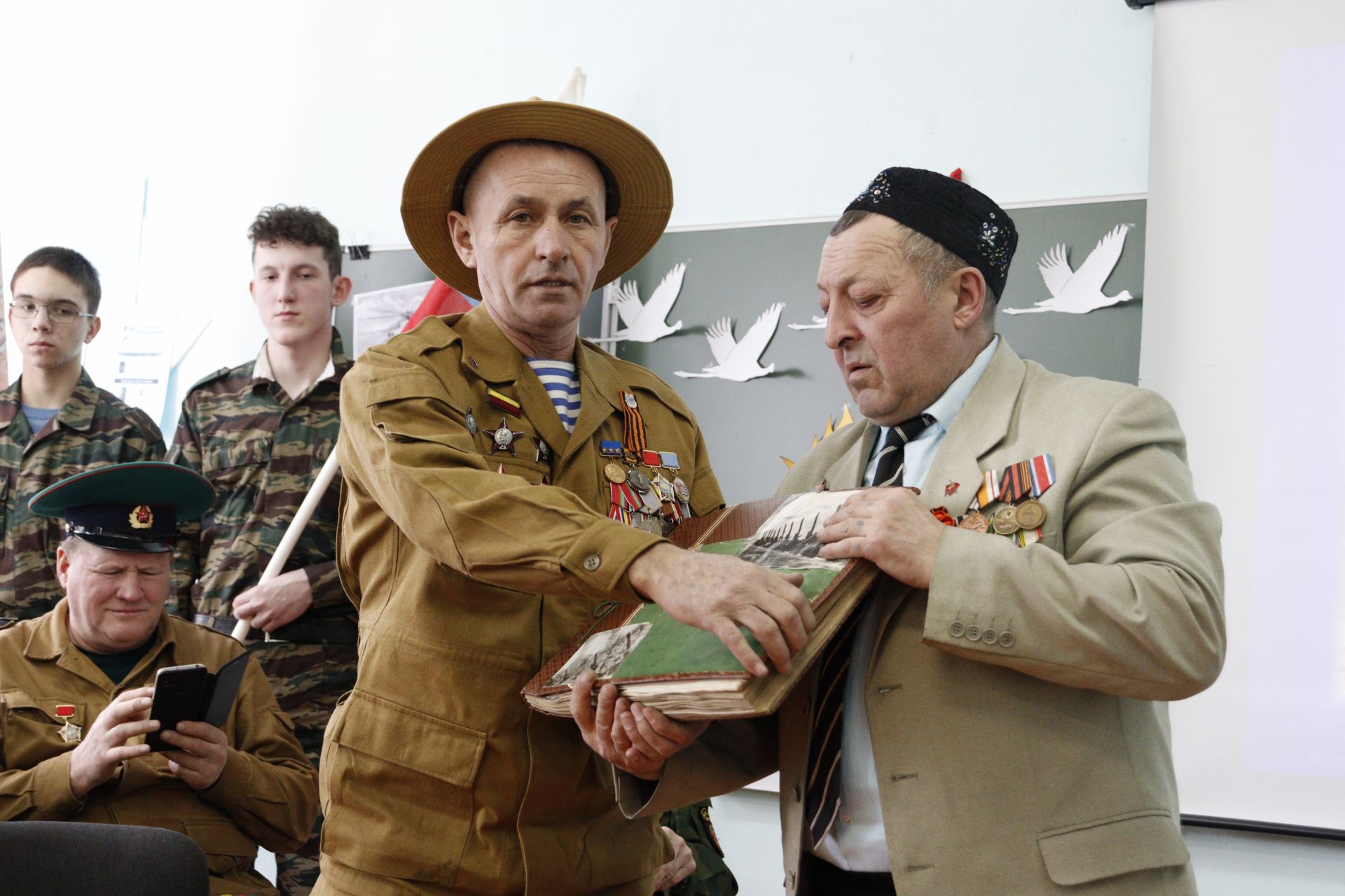 В селе Татарская Багана увековечили память воинов-афганцев (Фоторепортаж)