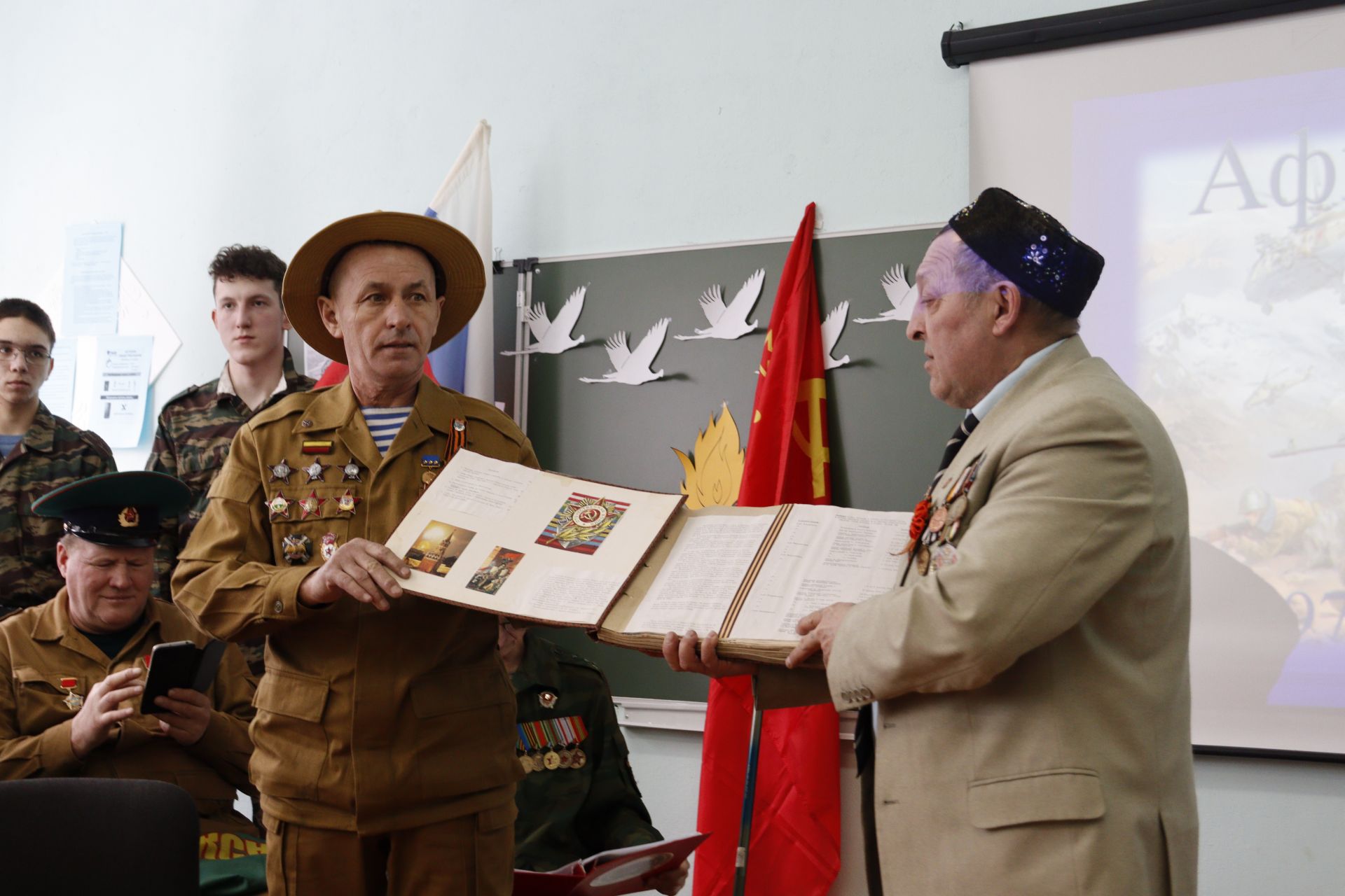 В селе Татарская Багана увековечили память воинов-афганцев (Фоторепортаж)