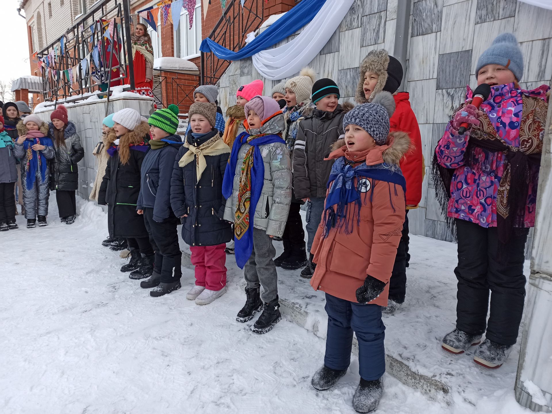 В чистопольской школе отпраздновали Масленицу (фоторепортаж)