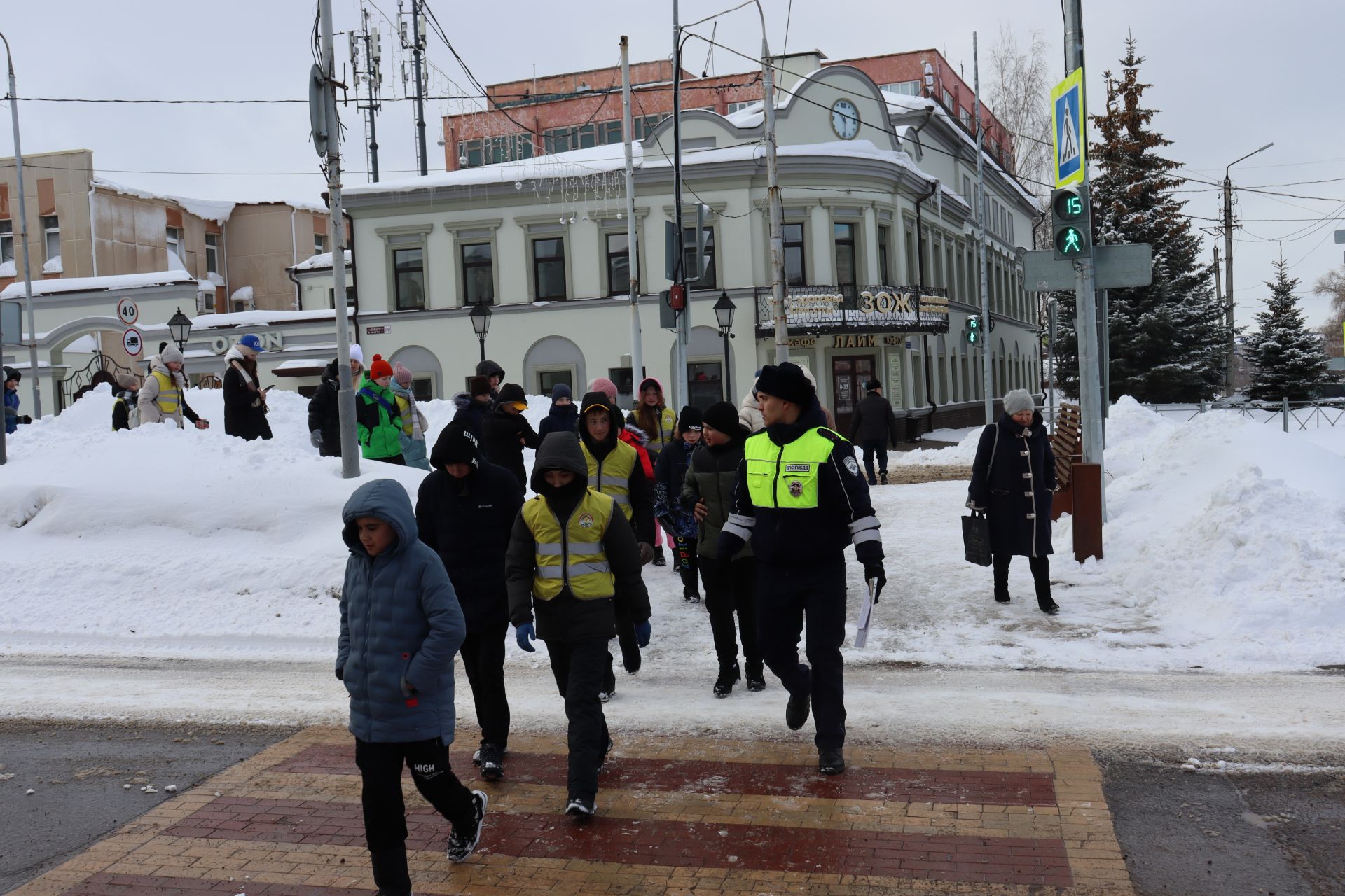 В день рождения отрядов ЮИД в Чистополе устроили праздник на свежем воздухе (фоторепортаж)