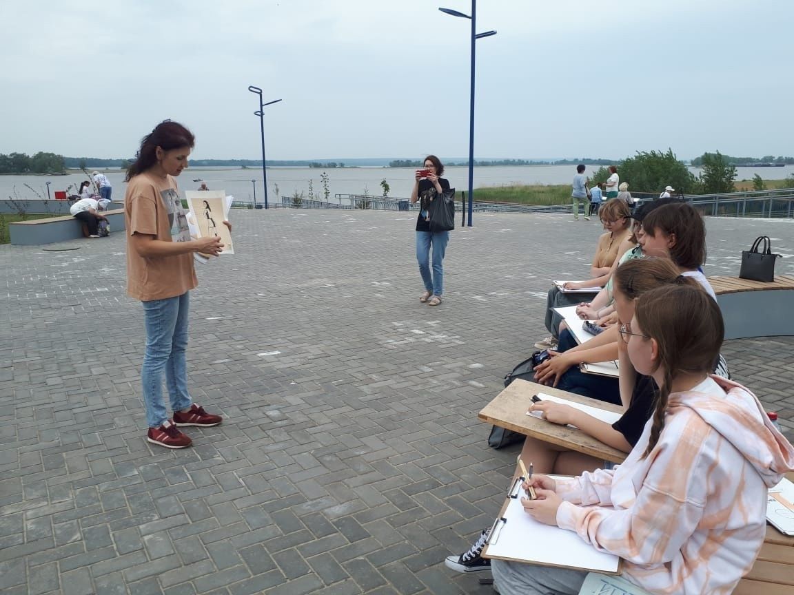 Юные чистопольские художники приняли участие в конкурсе-пленэре «Вечерняя Кама»